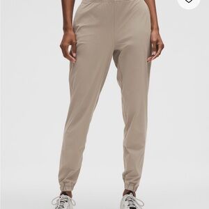 Lululemon Adapted State Jogger - short